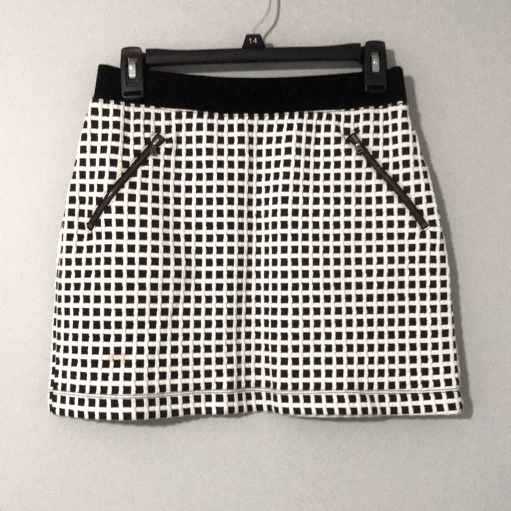 Lou and Grey mini skirt